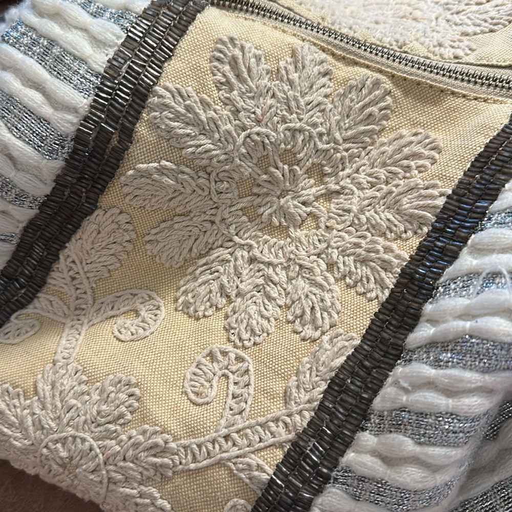 Anthropologie Jasper & Jeera Elegant Cream and Gray Embroidered Beaded Bag - Picture 4 of 14